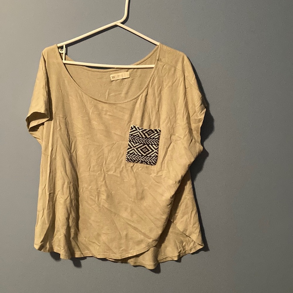 Kk Intl. womens medium t shirt